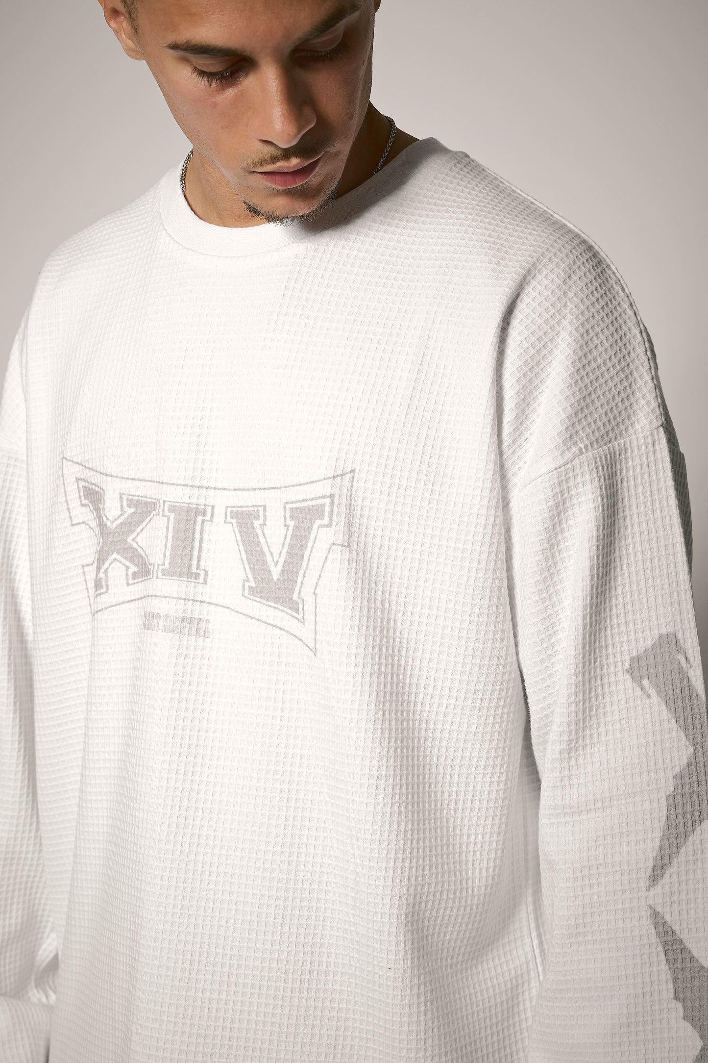 XIV WHITE LONGSLEEVE
